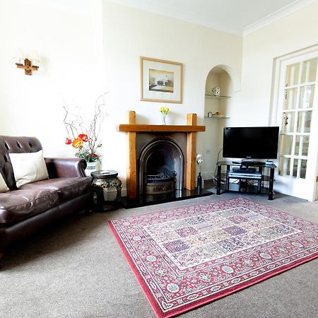 Willow Cottage - Cost 3 Bed Cottage In Penrhyn Bay With Sea Views With Access To Snowdonia Rhôs-on-Sea Exterior foto